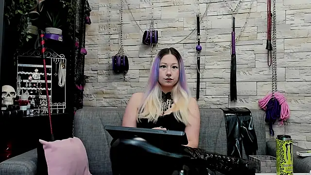 CruelMistress online show from February 16, 2026, 1:24 am