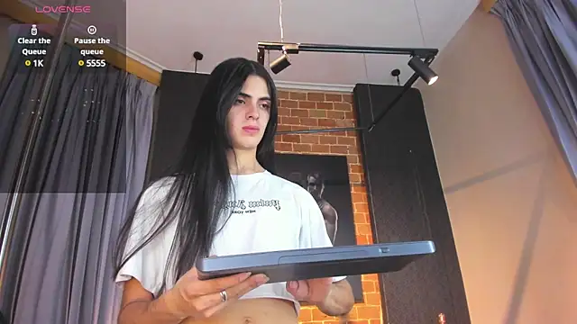 Venusflame   online show from January 25, 2025, 11:55 am