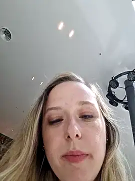 Snapshot of Public_Katrisha chatting on December 16, 2024, 5:00 pm Public Katrisha online show from December 16, 2024, 5:00 pm