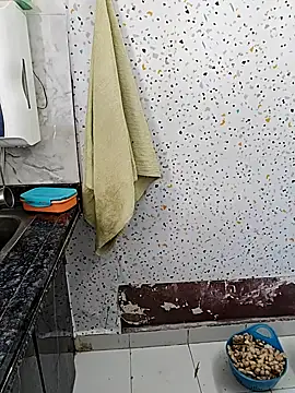 milf-kaira online show from January 14, 2025, 4:04 am