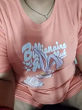 milf-kaira online show from March 19, 2025, 4:36 am