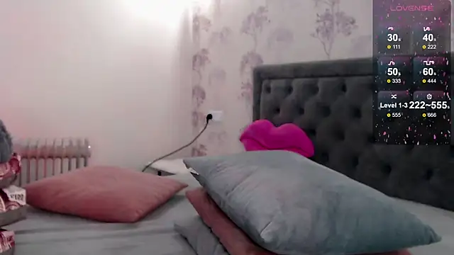  Sexy-Mia  online show from March 19, 2025, 7:17 pm