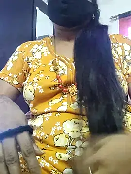 Snapshot of Tamilrojanew chatting on May 16, 2026, 10:12 am Tamilrojanew online show from May 16, 2026, 10:12 am