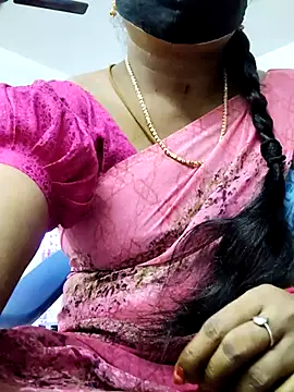 Snapshot of Tamilrojanew chatting on June 15, 2026, 6:48 am Tamilrojanew online show from June 15, 2026, 6:48 am