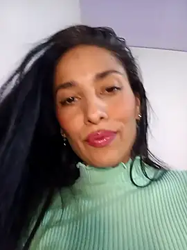 chloewildd  online show from January 10, 2026, 10:47 pm