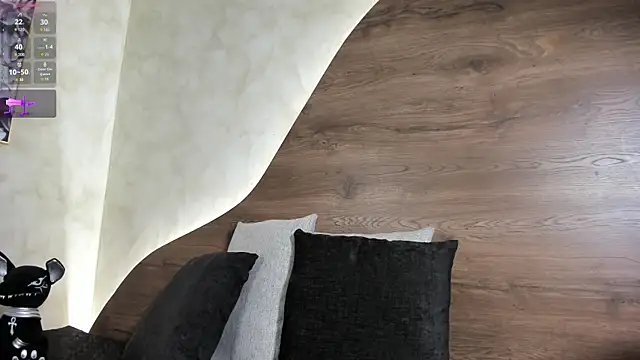 Morgan Hilll  online show from March 20, 2025, 2:42 pm