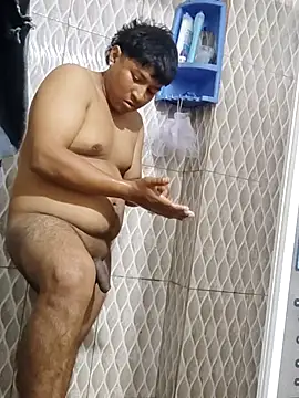 Tu papi 69  online show from November 27, 2025, 11:40 pm