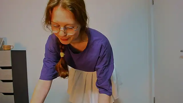 Fire Luna online show from February 3, 2025, 3:17 pm