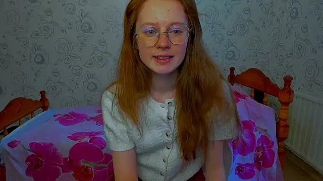 Snapshot of Fire_Luna chatting on April 29, 2026, 11:47 am Fire Luna online show from April 29, 2026, 11:47 am