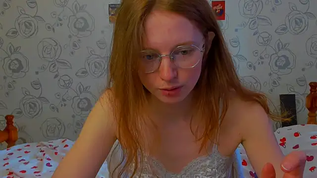 Snapshot of Fire_Luna chatting on May 11, 2026, 11:38 am Fire Luna online show from May 11, 2026, 11:38 am