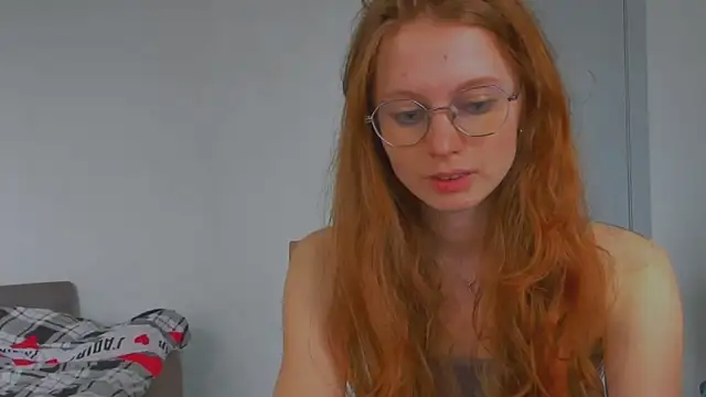 Snapshot of Fire_Luna chatting on May 15, 2026, 12:56 pm Fire Luna online show from May 15, 2026, 12:56 pm
