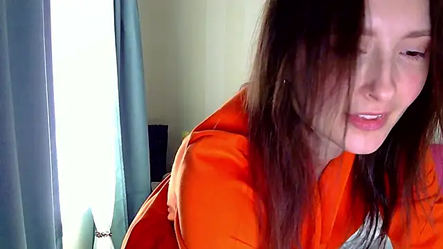 LilyXSky online show from October 13, 2025, 1:44 pm