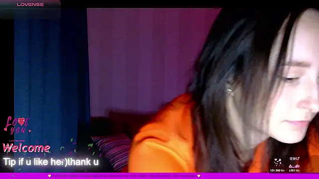 LilyXSky online show from October 20, 2025, 3:23 pm