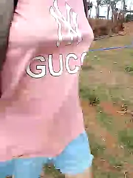 Snapshot of Betty20zx chatting on December 31, 2024, 4:27 am Betty20zx online show from December 31, 2024, 4:27 am