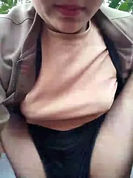 Snapshot of Betty20zx chatting on January 1, 2025, 9:49 am Betty20zx online show from January 1, 2025, 9:49 am