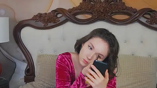 Snapshot of IreneRaye chatting on February 11, 2025, 4:55 am IreneRaye online show from February 11, 2025, 4:55 am