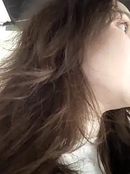 Snapshot of IreneRaye chatting on February 27, 2026, 9:04 pm IreneRaye online show from February 27, 2026, 9:04 pm