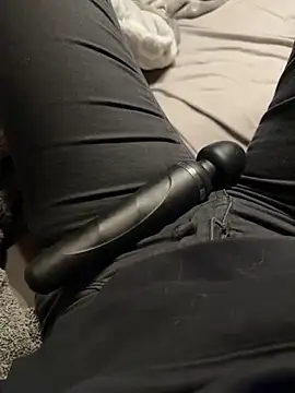 Ana-05 online show from October 6, 2025, 6:38 pm