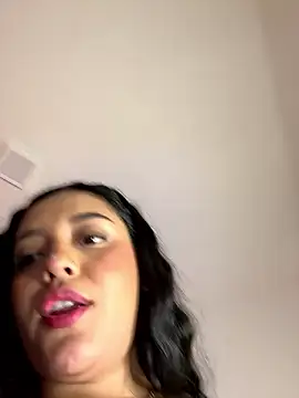 kenndall 21 online show from December 9, 2024, 5:18 am