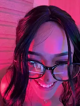 kenndall 21 online show from December 14, 2024, 6:02 am