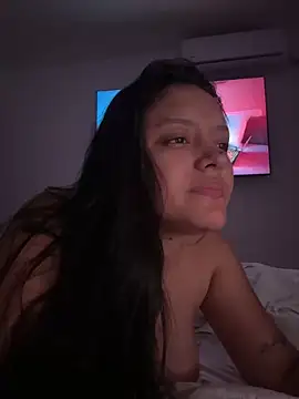 kenndall 21 online show from February 17, 2026, 3:36 am