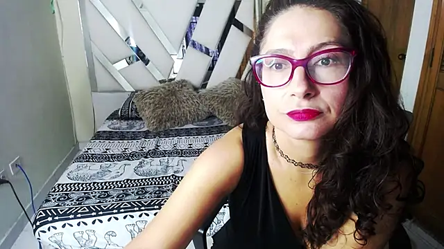 marilynetthan online show from January 25, 2025, 1:08 pm
