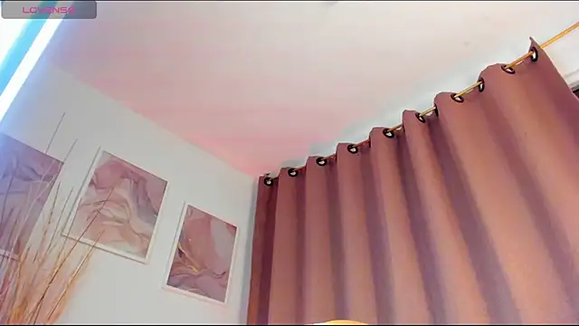 Angie Pirss online show from February 6, 2025, 8:02 pm