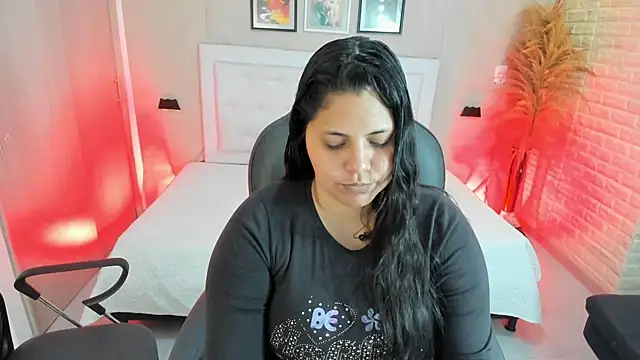 dulce  love69 online show from September 11, 2025, 1:39 am