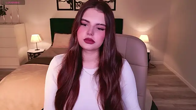AdeliaKiss online show from June 6, 2026, 4:06 am