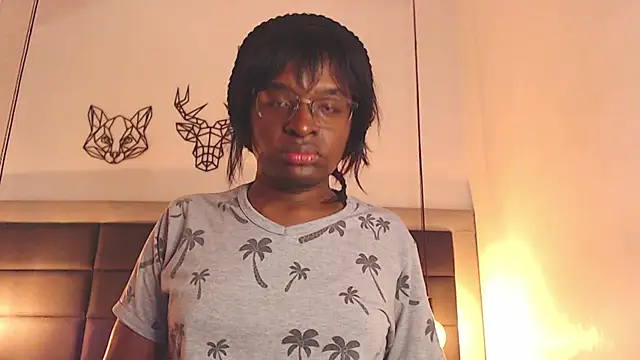 candy lovee69 online show from September 11, 2025, 9:37 pm