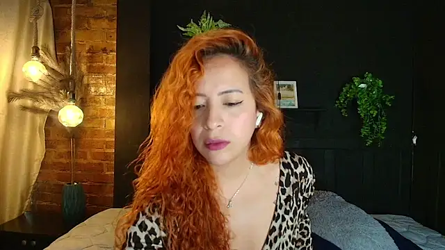 Snapshot of sahra_taylor_ chatting on April 23, 2026, 2:19 pm sahra taylor online show from April 23, 2026, 2:19 pm