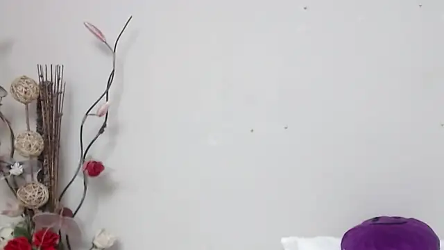 Nicol Love0 online show from January 25, 2025, 7:39 pm