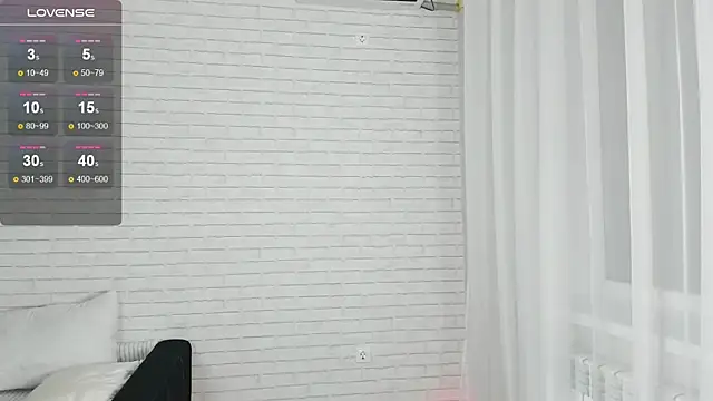 Snapshot of candyboofairy chatting on January 22, 2025, 10:48 pm candyboofairy online show from January 22, 2025, 10:48 pm