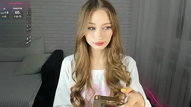 Snapshot of candyboofairy chatting on March 12, 2025, 6:22 pm candyboofairy online show from March 12, 2025, 6:22 pm