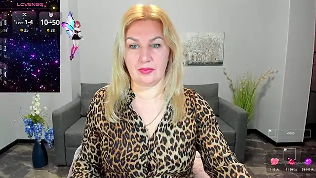 Lili Crossi online show from November 14, 2025, 6:45 am