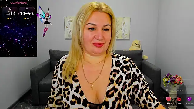 Lili Crossi online show from November 18, 2025, 6:51 am