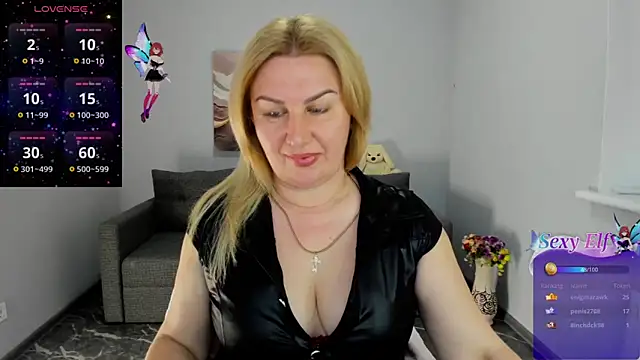 Lili Crossi online show from June 5, 2026, 6:52 am