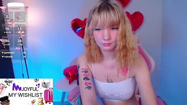 Snapshot of Linablueeyed chatting on March 11, 2025, 11:23 am Linablueeyed online show from March 11, 2025, 11:23 am