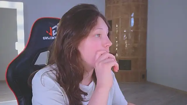 cherry lea online show from February 5, 2026, 4:22 pm