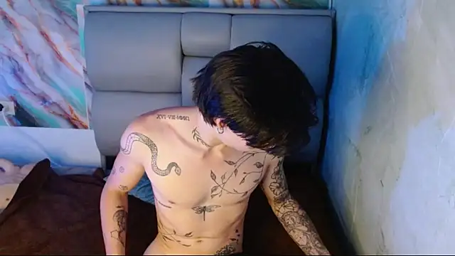 Apolo Hidalgo01 online show from September 17, 2025, 7:15 pm