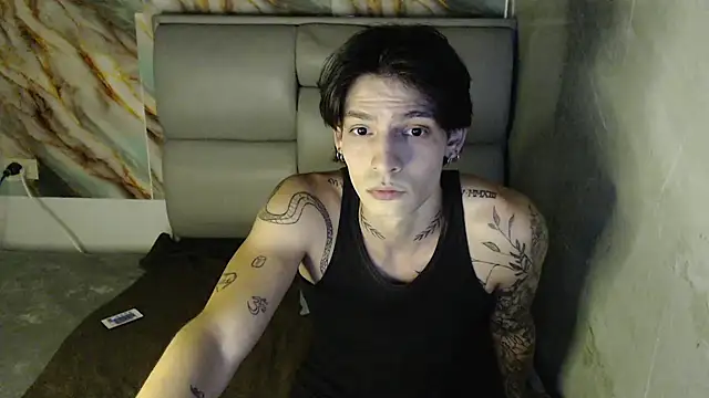 Apolo Hidalgo01 online show from October 10, 2025, 10:31 pm