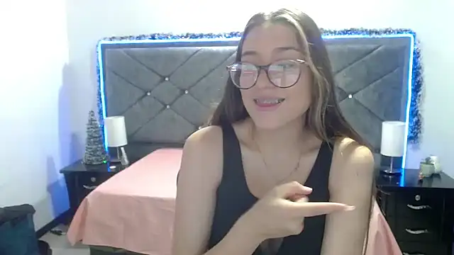 zoe sweet5 online show from December 19, 2025, 7:32 pm