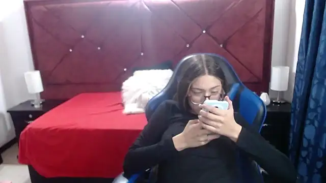 zoe sweet5 online show from January 14, 2026, 8:03 pm