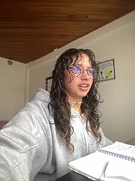 Andi9  online show from October 9, 2025, 3:43 pm