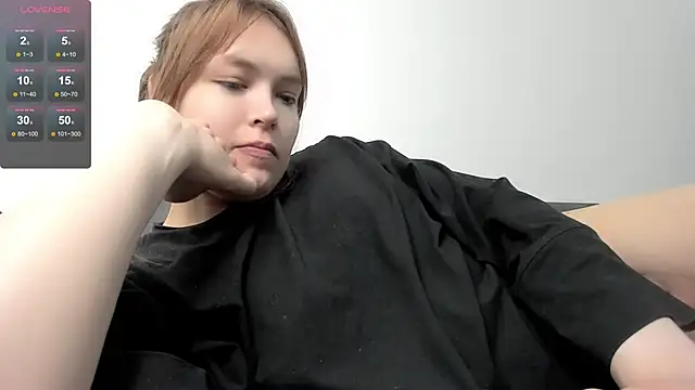 fem to online show from November 10, 2025, 11:42 am