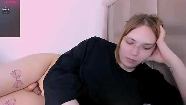 Snapshot of fem_to chatting on February 11, 2026, 7:41 pm fem to online show from February 11, 2026, 7:41 pm