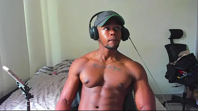 AdonisKnight online show from September 30, 2025, 5:07 pm