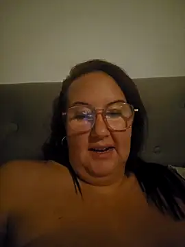 Bekahblows online show from October 7, 2025, 8:50 pm