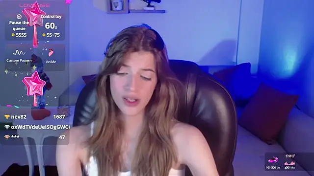 Snapshot of Nora_Vennucci chatting on December 26, 2024, 5:30 pm Nora Vennucci online show from December 26, 2024, 5:30 pm