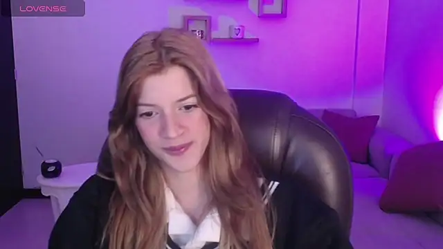 Snapshot of Nora_Vennucci chatting on January 28, 2025, 7:42 pm Nora Vennucci online show from January 28, 2025, 7:42 pm